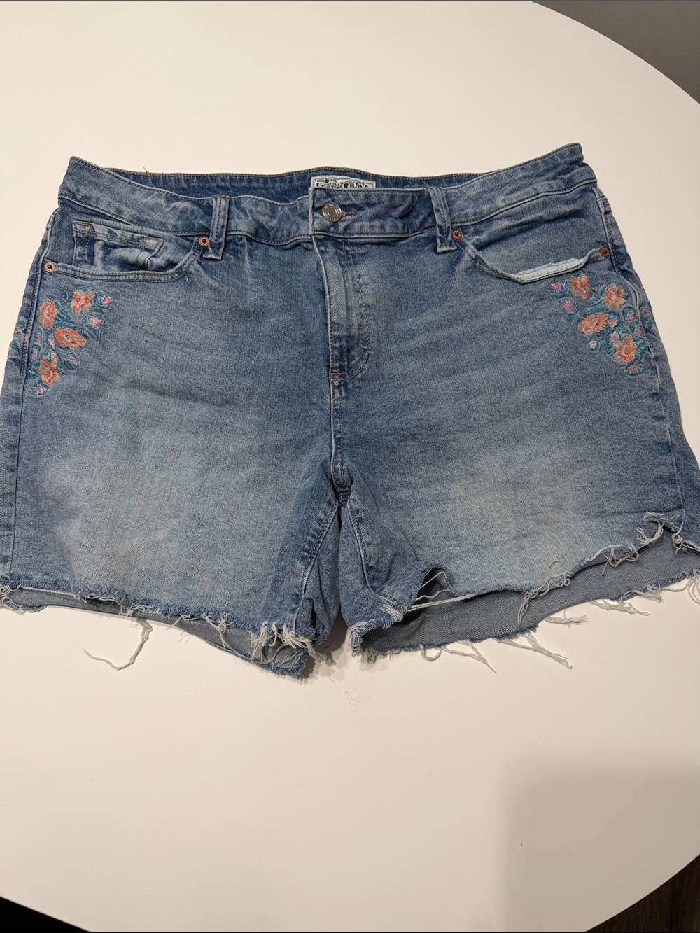Lucky Brand Georgia Denim Embroidered Floral Shorts